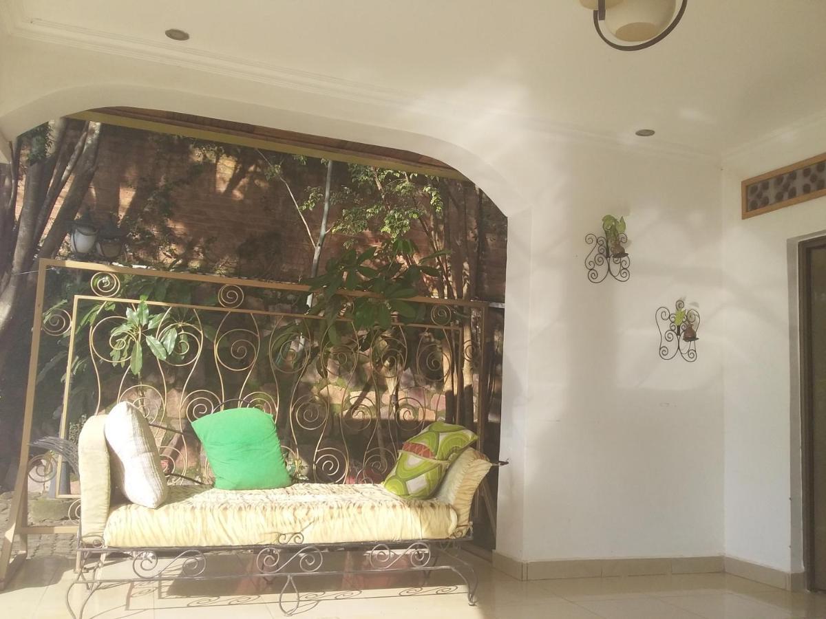 Random Park Hotel Kigali Esterno foto